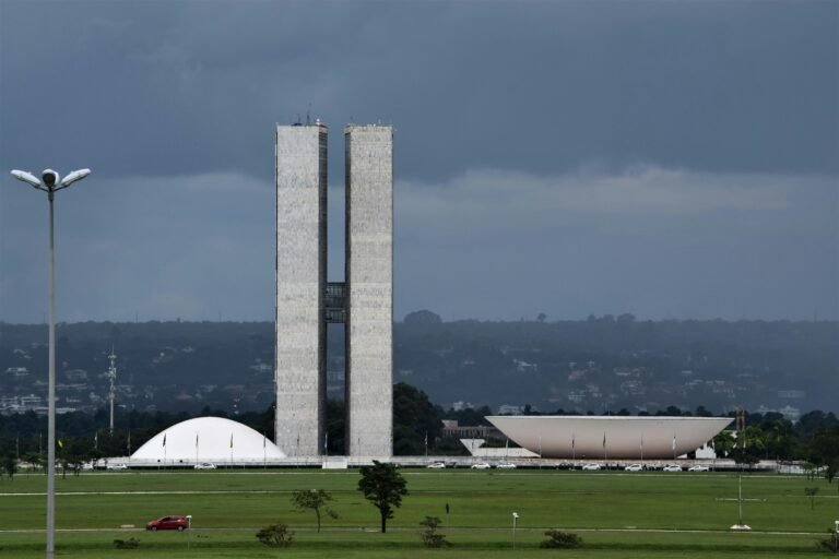 Aulas de Natação em Brasília Melhores Escolas, Benefícios e Onde Praticar