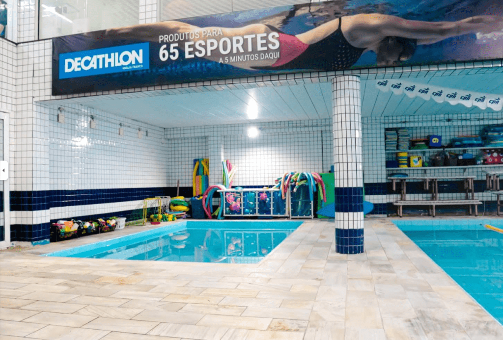 Piscina do Espaço Aquático no Tatuapé, escola tradicional de natação em São Paulo com ambiente familiar
