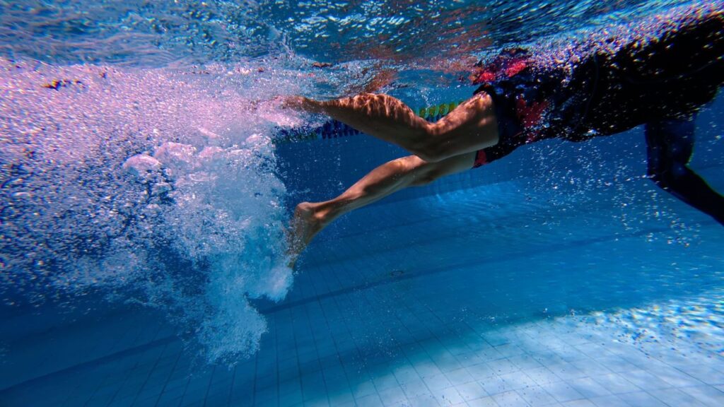 Batimento de Pernas na Natação Técnicas, Tipos e Como Melhorar o Desempenho