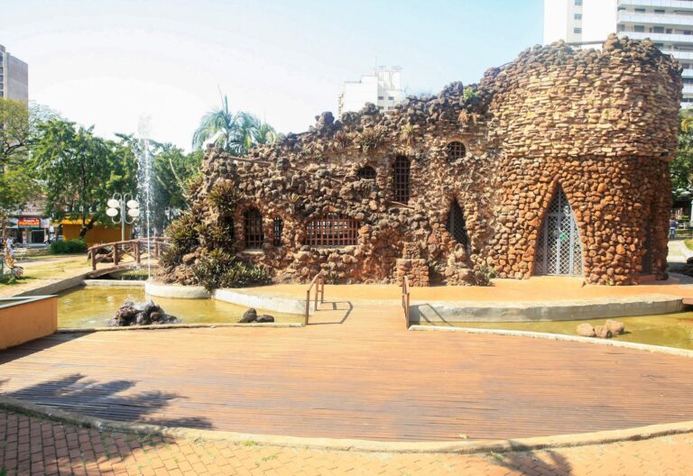 Natação em Limeira O Guia Completo com Melhores Escolas, Dicas e Benefícios