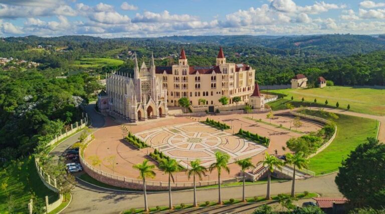 Natação em Cotia As 6 Melhores Escolas e Academias Guia